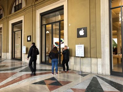 Apple Store!
