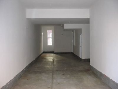 a very very clean garage